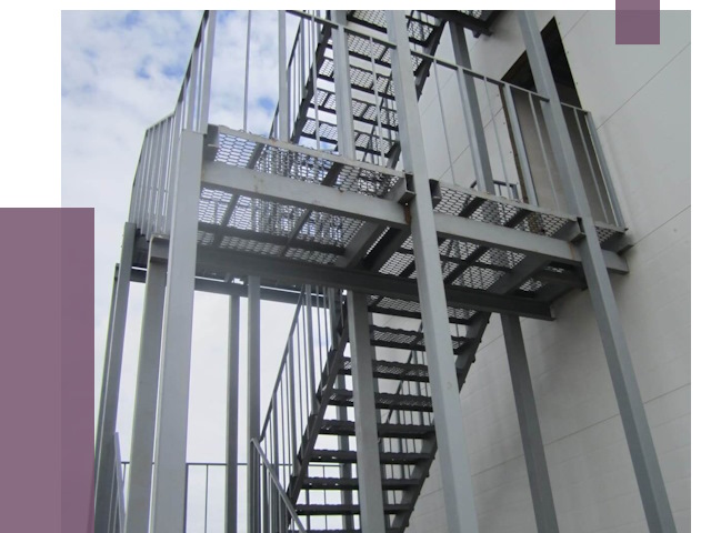 Монтаж пожарных лестниц в Североуральске от 7829 руб.