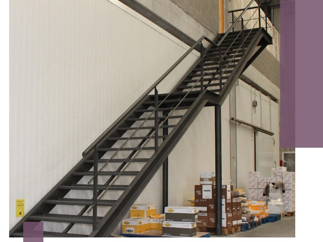 Лестницы для производства в Североуральске — изготовление и монтаж
