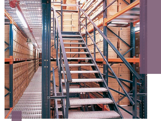 Лестницы складские прочные и безопасные под ключ в Североуральске