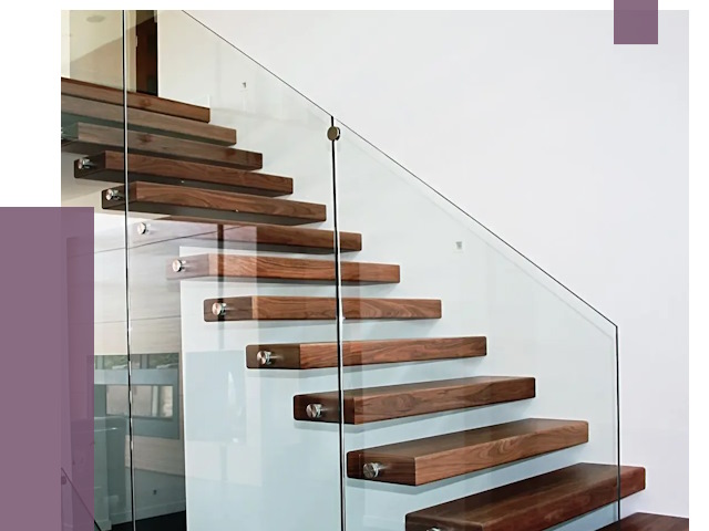 Стеклянные перила для лестницы в Североуральске от 14936 руб.