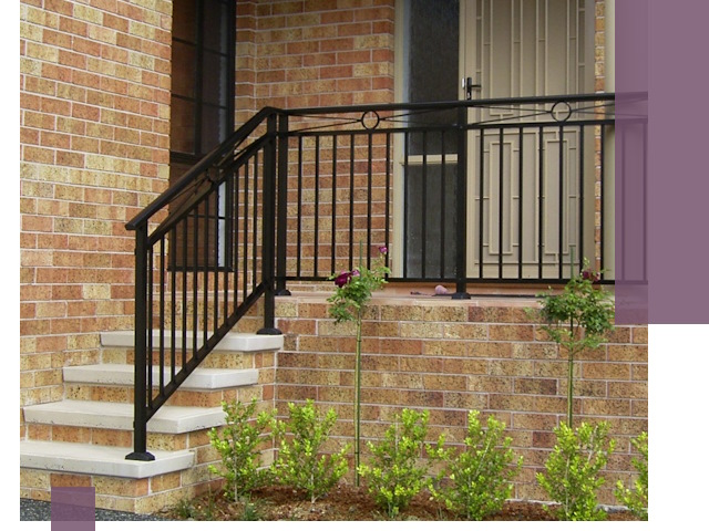 Уличные перила из металла под ключ в Североуральске