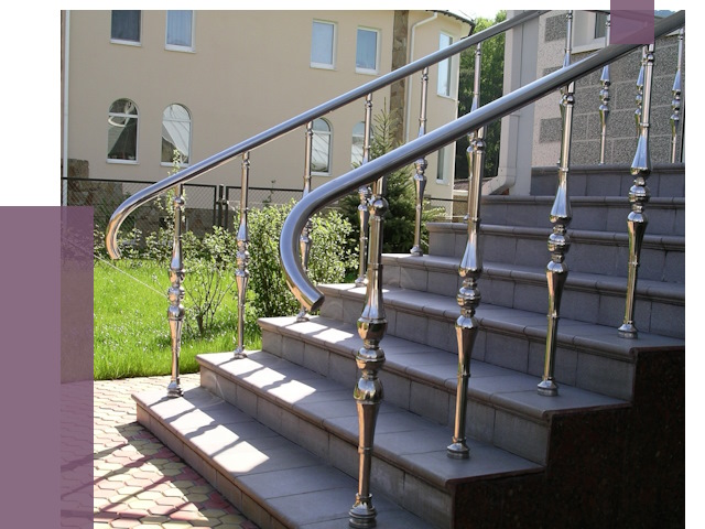 Перила для крыльца в Североуральске от 10816 руб. — монтаж ПРОЛЁТ-Сву