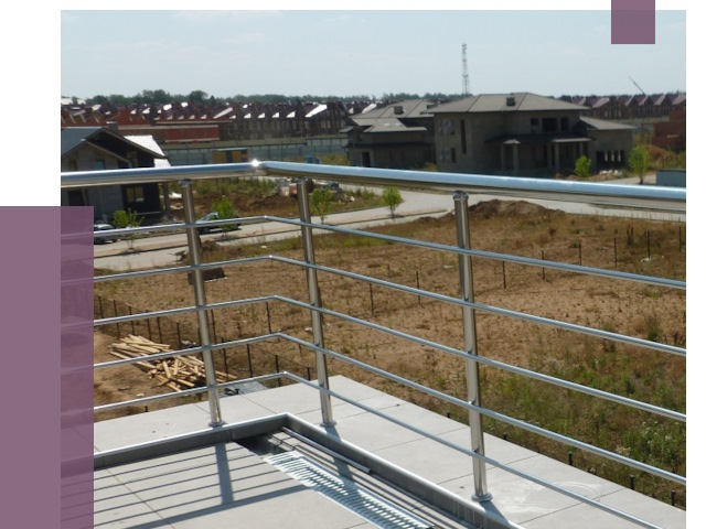 Парапеты из нержавеющей стали в Североуральске от 8035 руб. за м² | ПРОЛЁТ-Сву