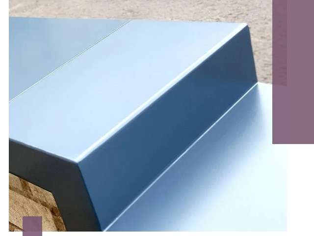 Крышки на парапет в Североуральске: изготовление и монтаж под ключ